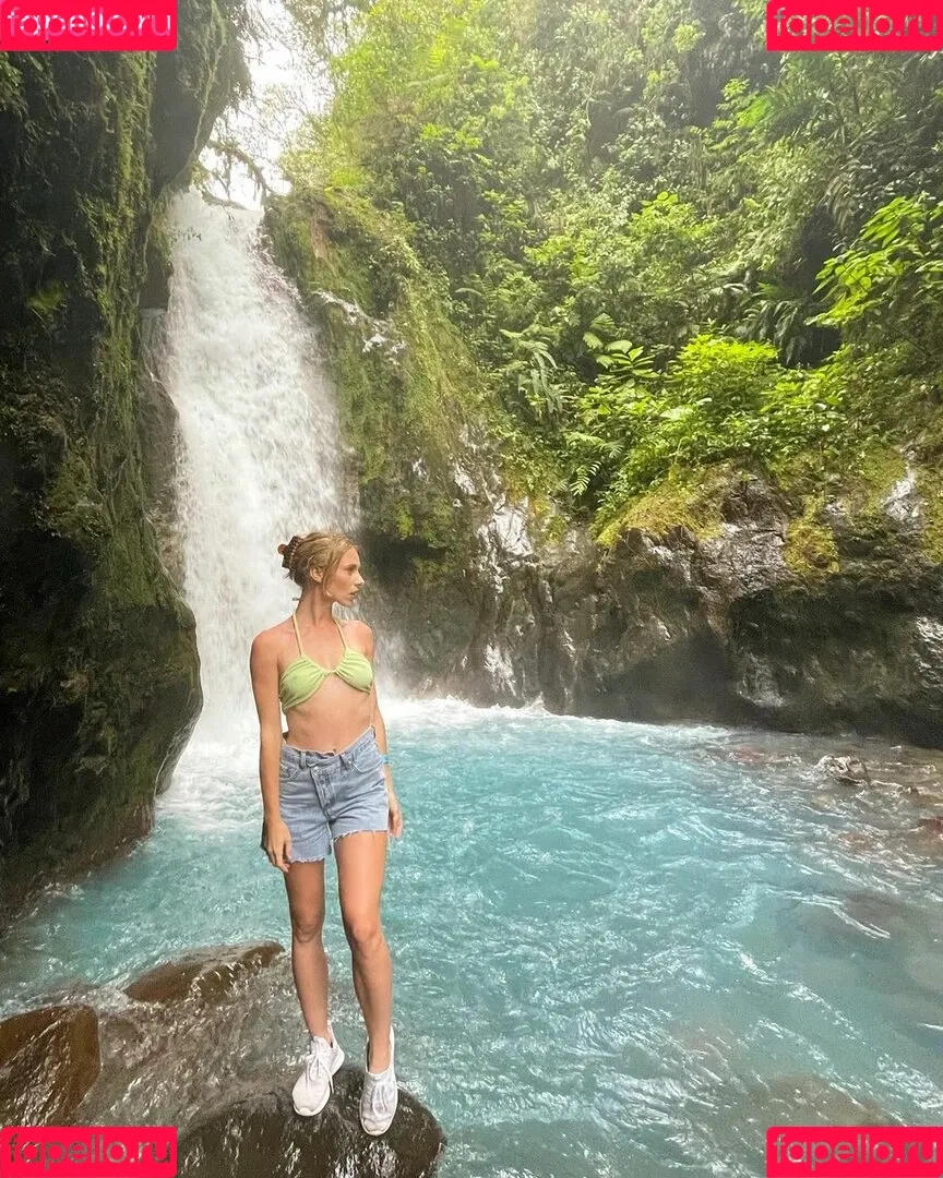 Anya Olsen Onlyfans Photo Gallery 