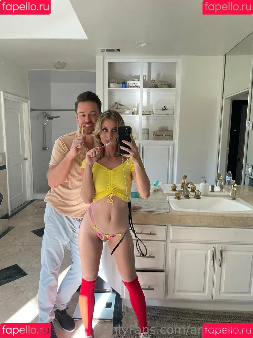 Anya Olsen Onlyfans Photo Gallery 