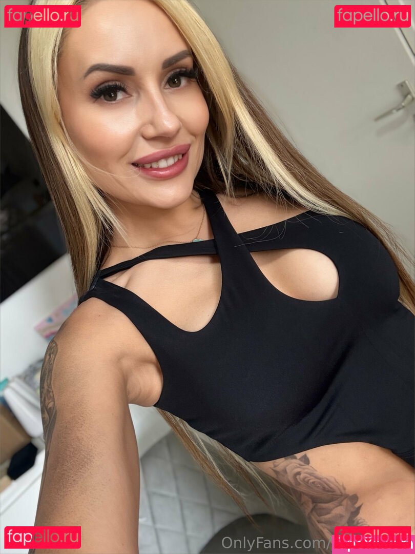 kira_pretty Nude Onlyfans Photo 48
