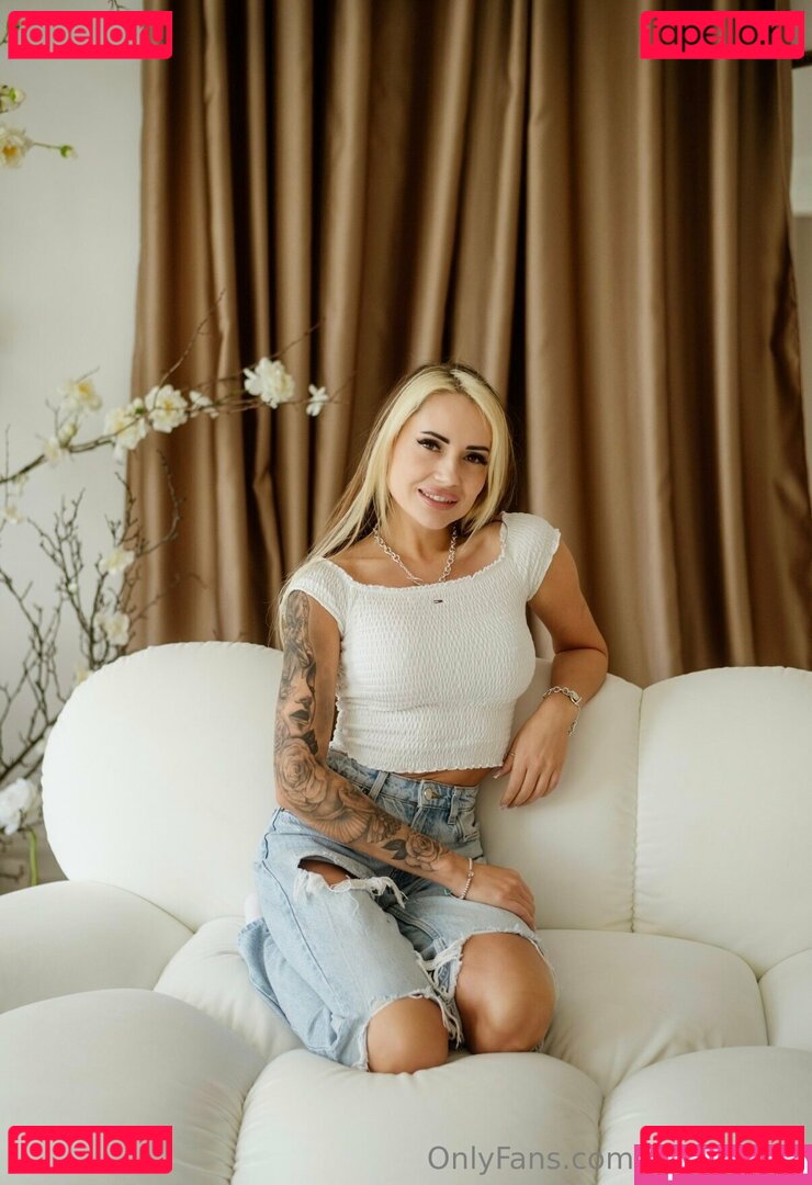 kira_pretty Nude Onlyfans Photo 39