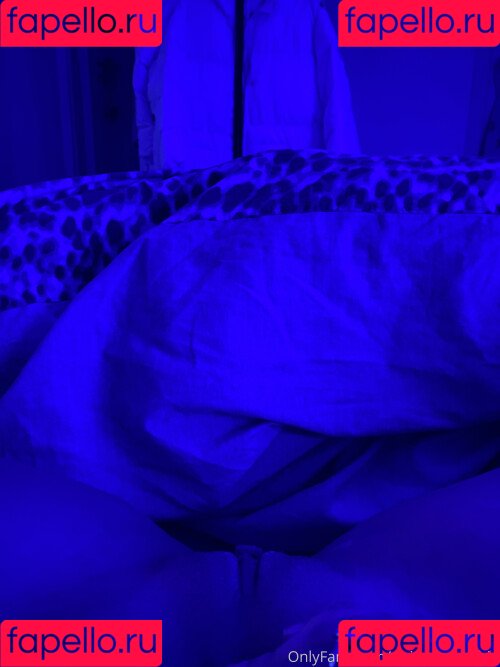 Mel Farahmand Onlyfans Photo Gallery 