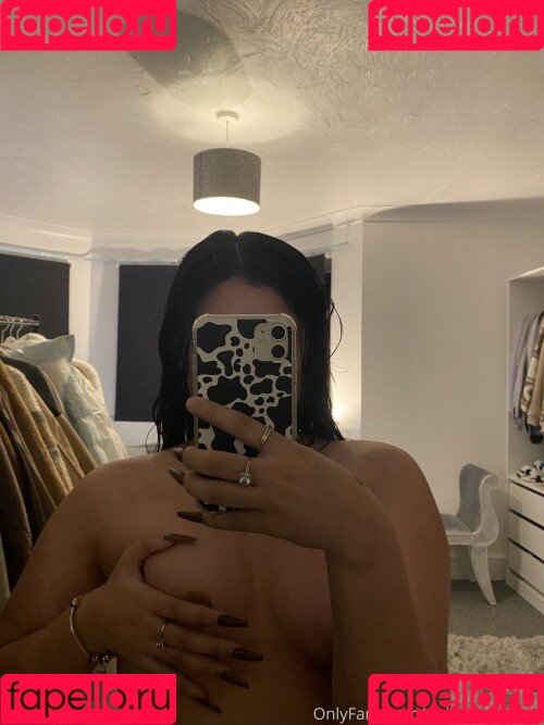 Mel Farahmand Onlyfans Photo Gallery 