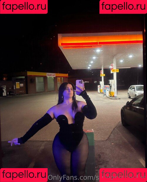 Mel Farahmand Onlyfans Photo Gallery 