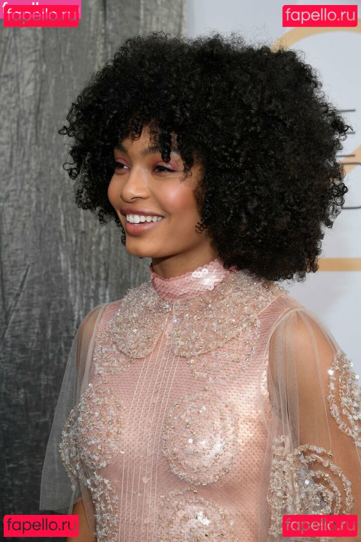 Yara Shahidi Nude Onlyfans Photo 27