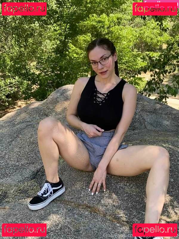 Mia Xxx Nude Onlyfans Photo 32