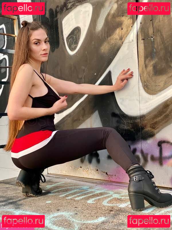 Mia Xxx Nude Onlyfans Photo 16