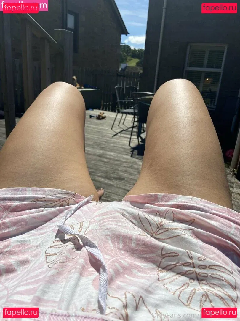 Robyn Allan Onlyfans Photo Gallery 