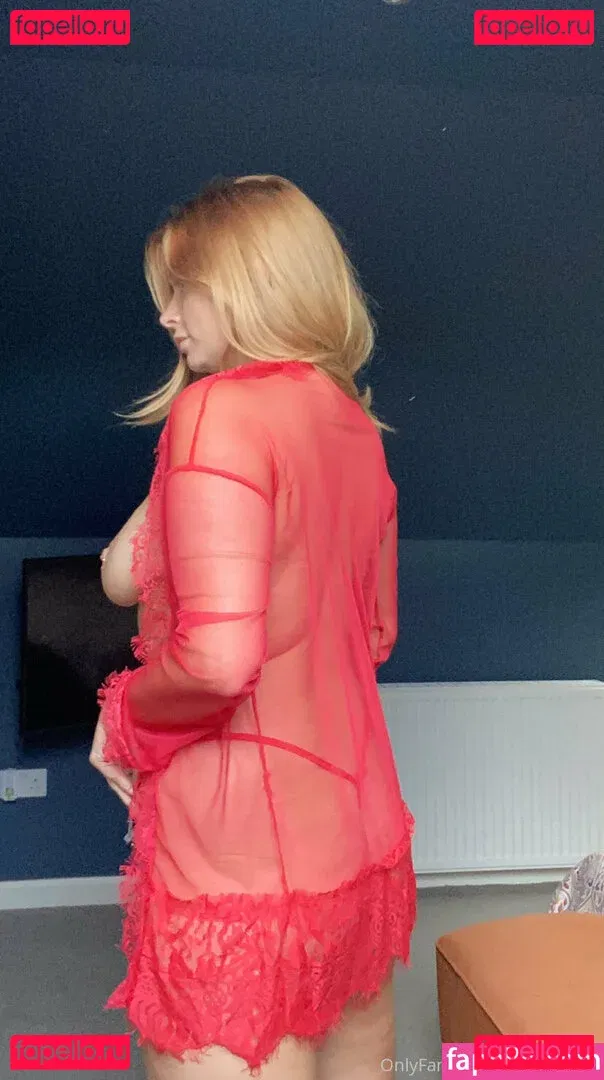 Robyn Allan Onlyfans Photo Gallery 