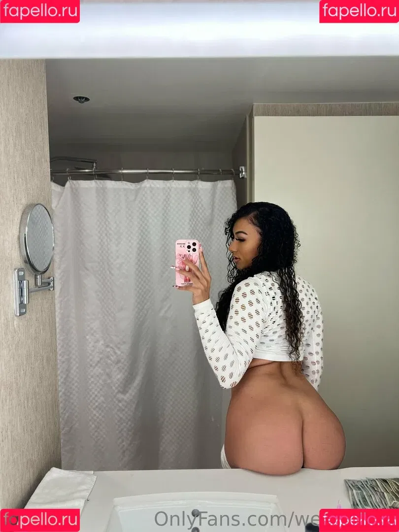 wetkittybri Onlyfans Photo Gallery 