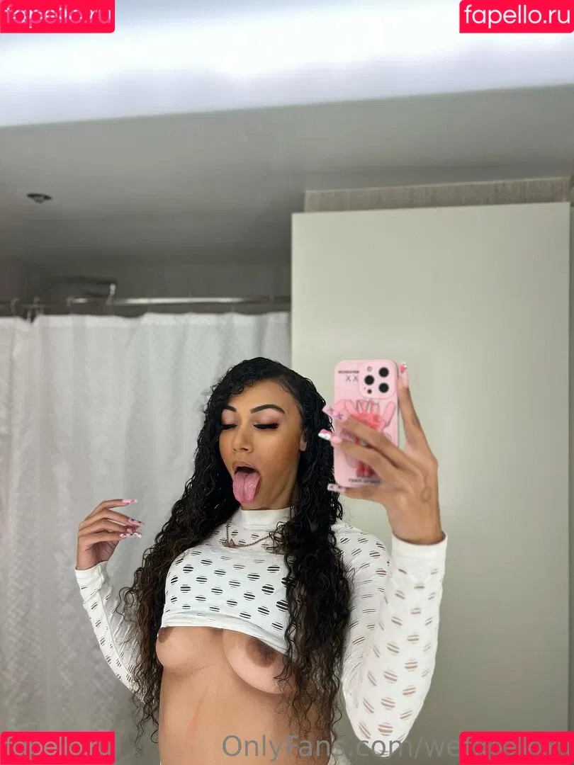 wetkittybri Onlyfans Photo Gallery 