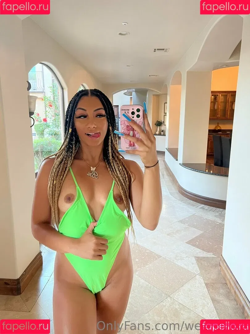 wetkittybri Onlyfans Photo Gallery 