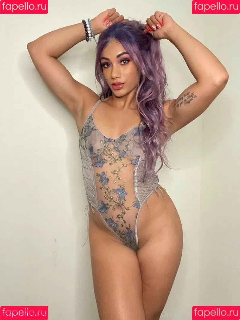 wetkittybri Onlyfans Photo Gallery 