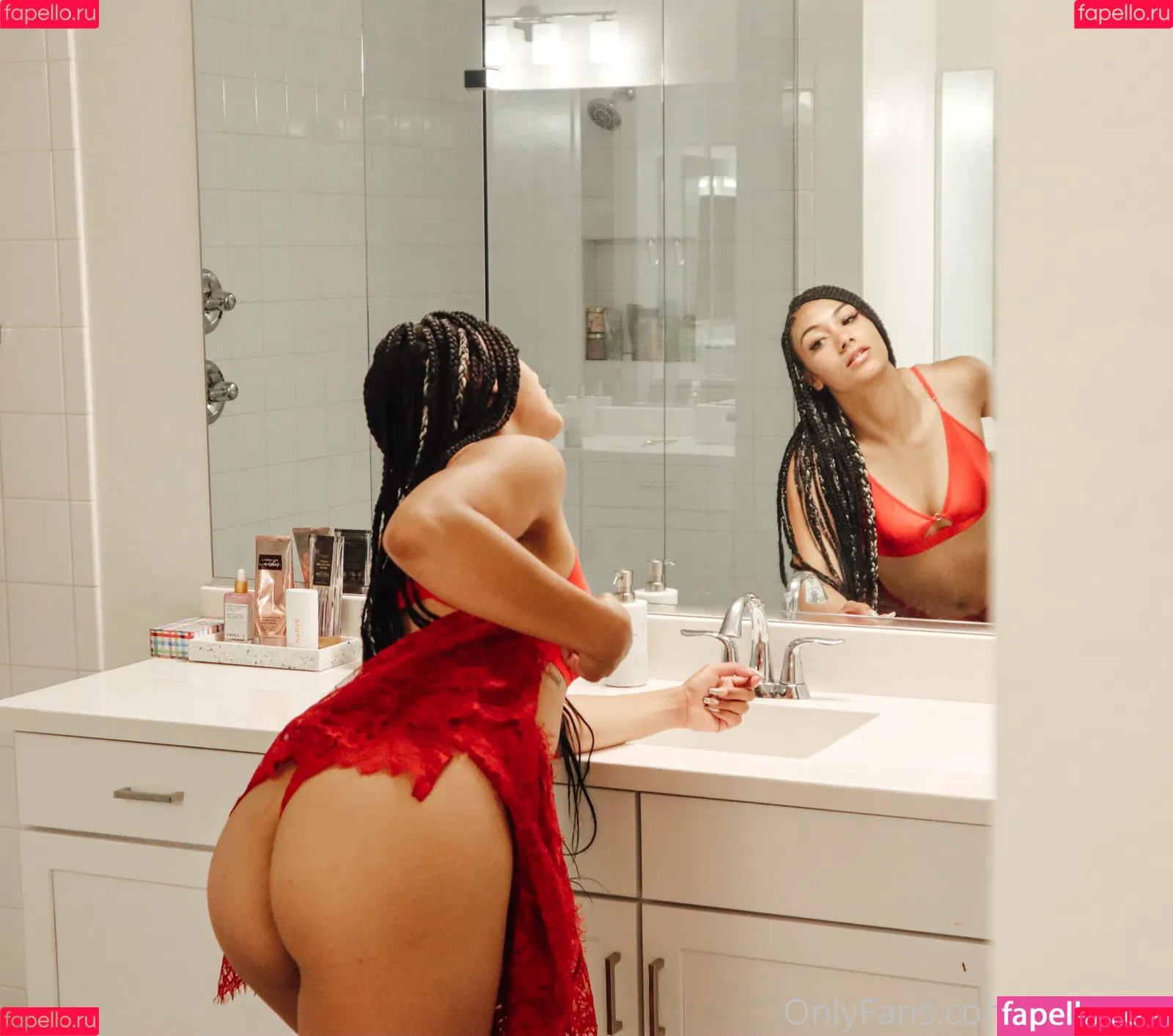 wetkittybri Onlyfans Photo Gallery 