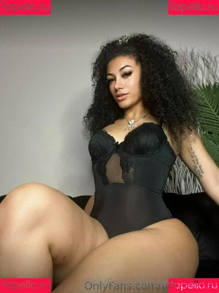 wetkittybri Onlyfans Photo Gallery 