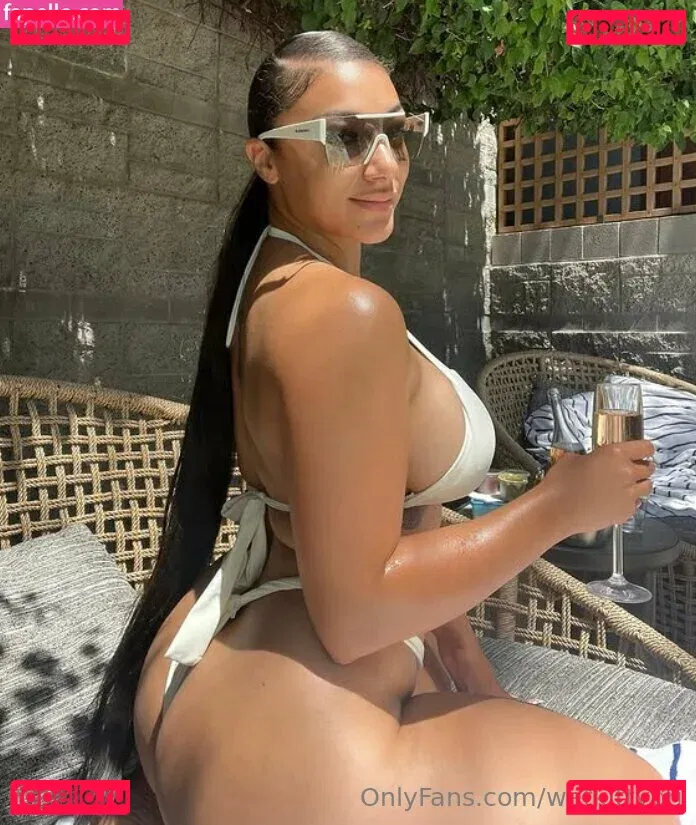 wetkittybri Onlyfans Photo Gallery 