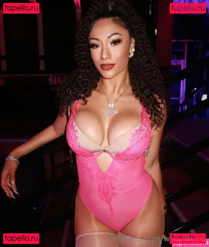 wetkittybri Onlyfans Photo Gallery 