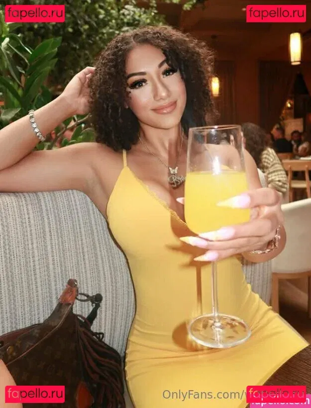 wetkittybri Onlyfans Photo Gallery 