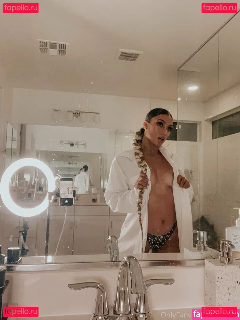 wetkittybri Onlyfans Photo Gallery 