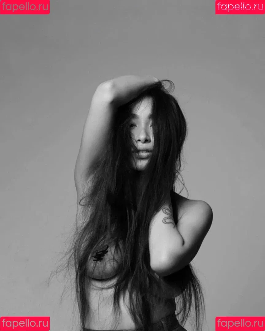 Hitomi Mochizuki Onlyfans Photo Gallery 