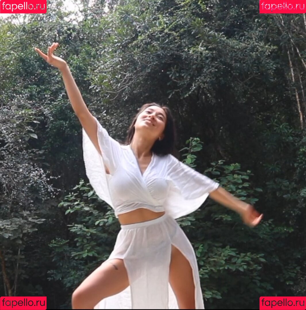 Hitomi Mochizuki Onlyfans Photo Gallery 