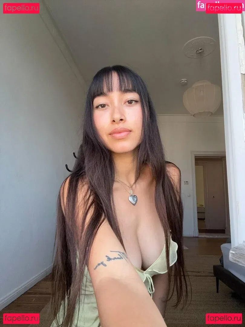 Hitomi Mochizuki Onlyfans Photo Gallery 