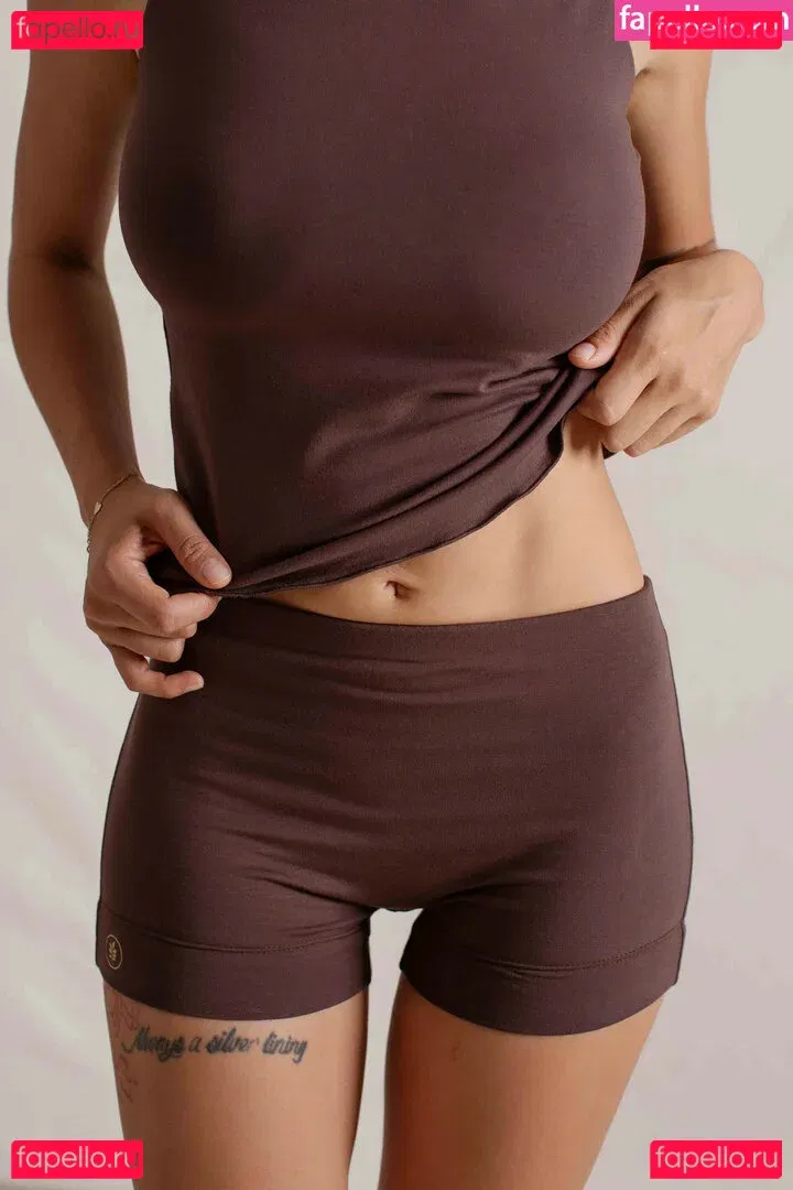 Hitomi Mochizuki Onlyfans Photo Gallery 