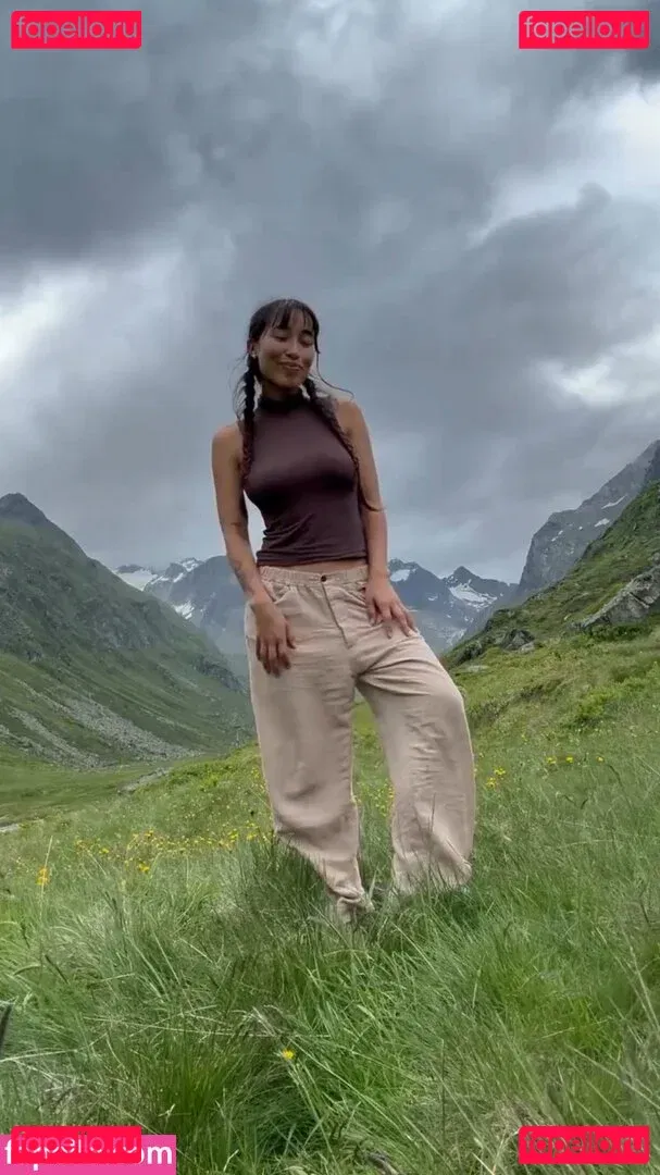 Hitomi Mochizuki Onlyfans Photo Gallery 