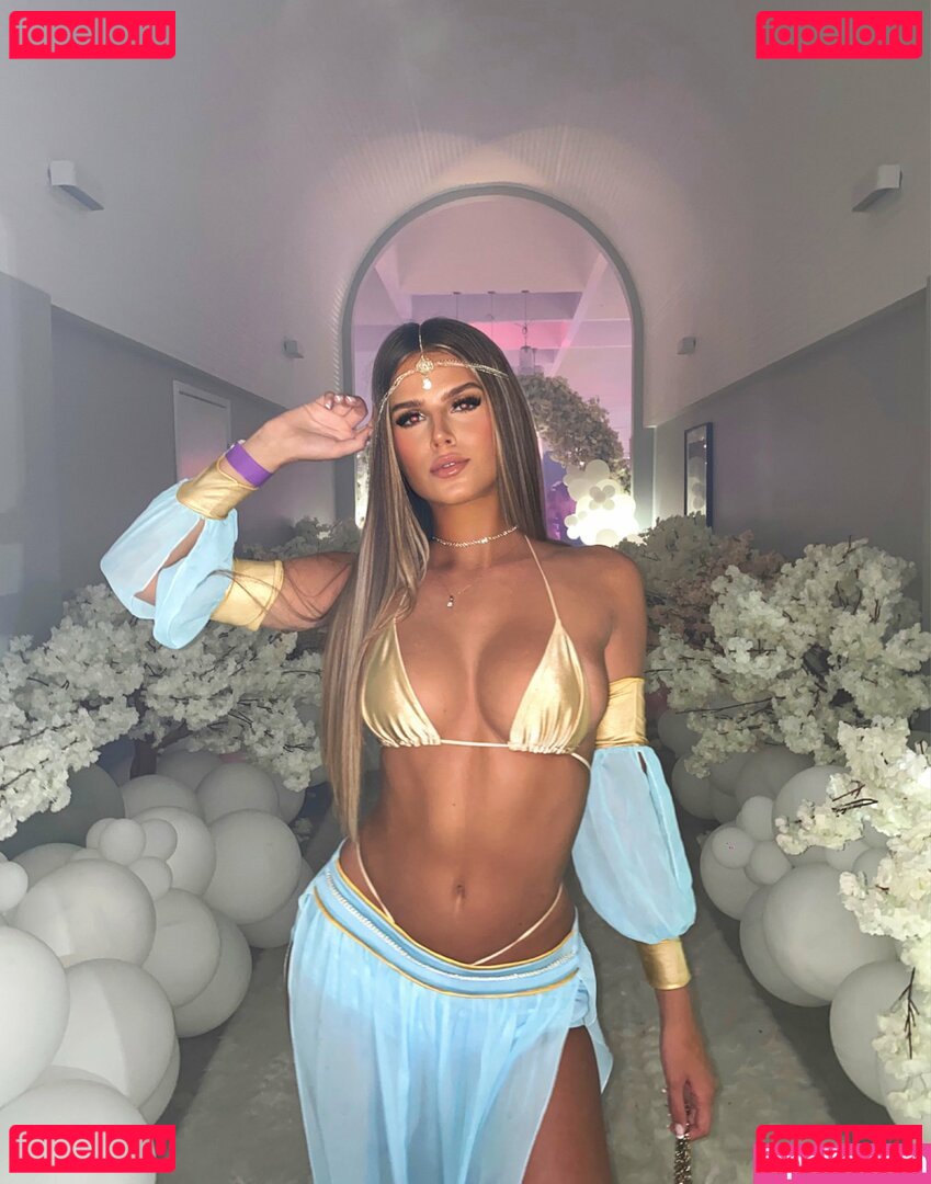Zara Hedges Nude Onlyfans Photo 7