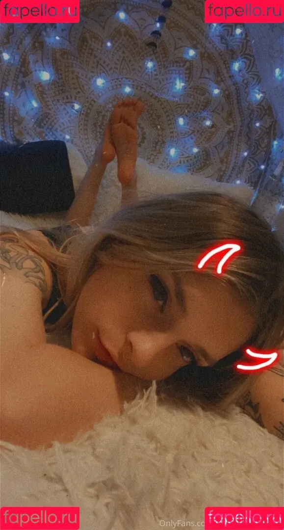 sadgirlastridsfree Onlyfans Photo Gallery 