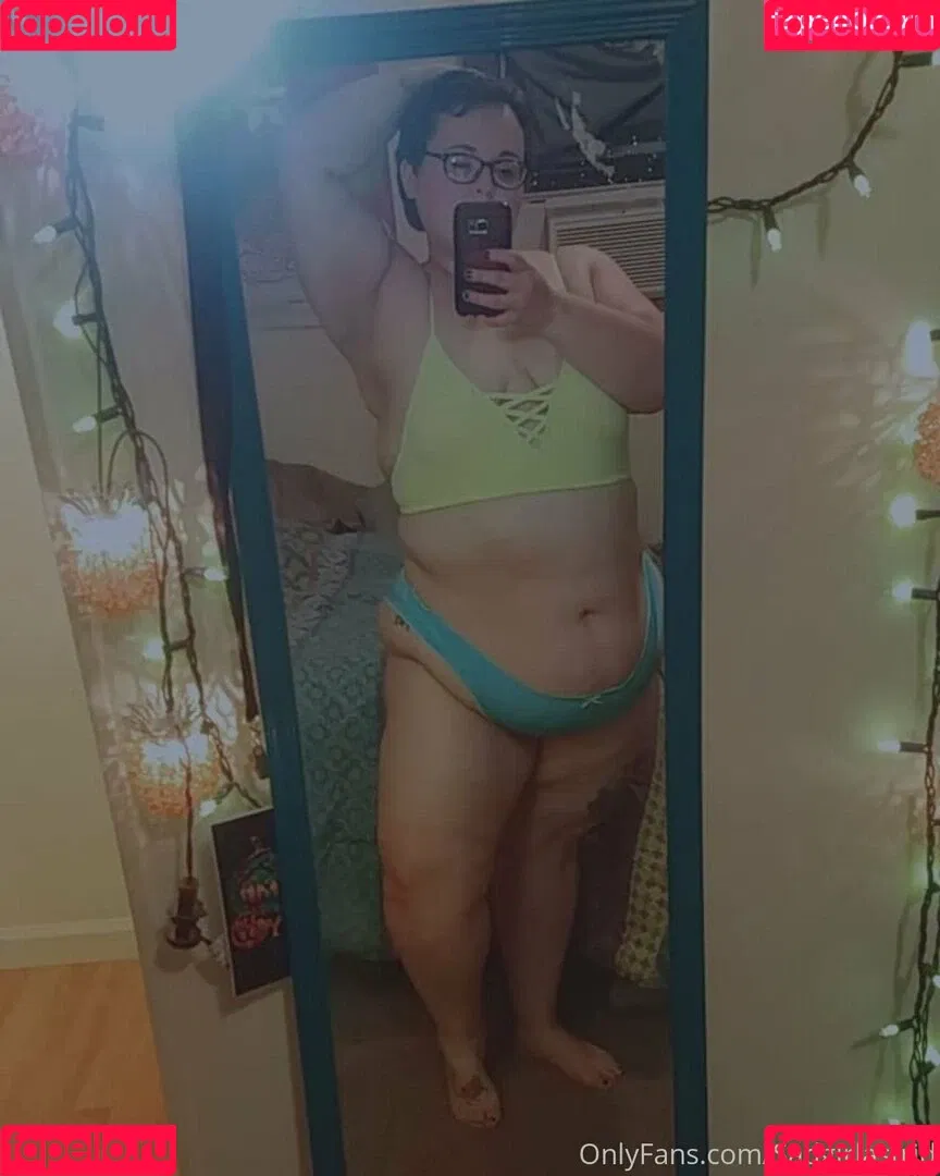 sadgirlastridsfree Onlyfans Photo Gallery 