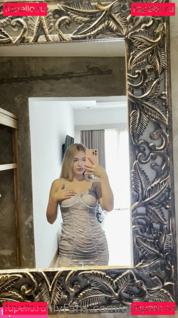 ellie.miss Onlyfans Photo Gallery 