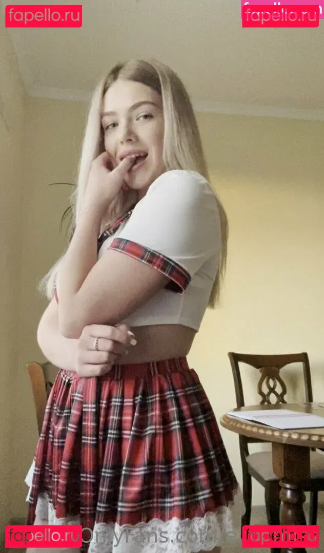 ellie.miss Onlyfans Photo Gallery 