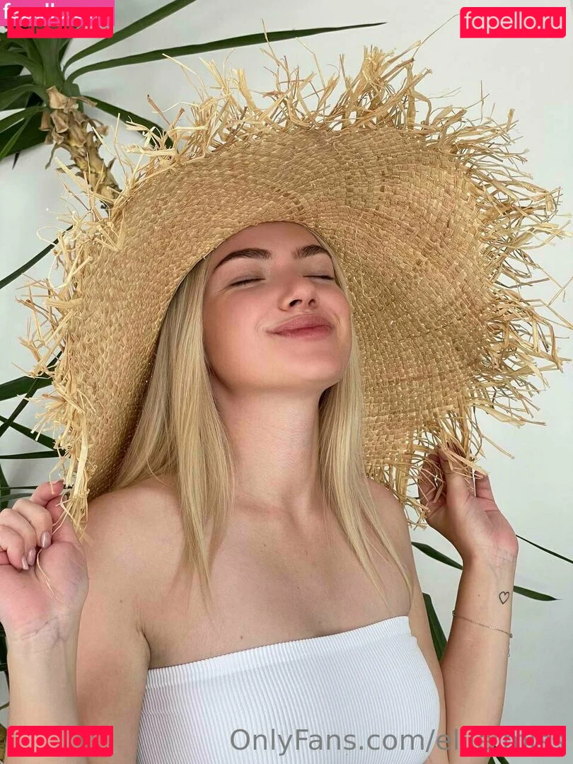 ellie.miss Onlyfans Photo Gallery 