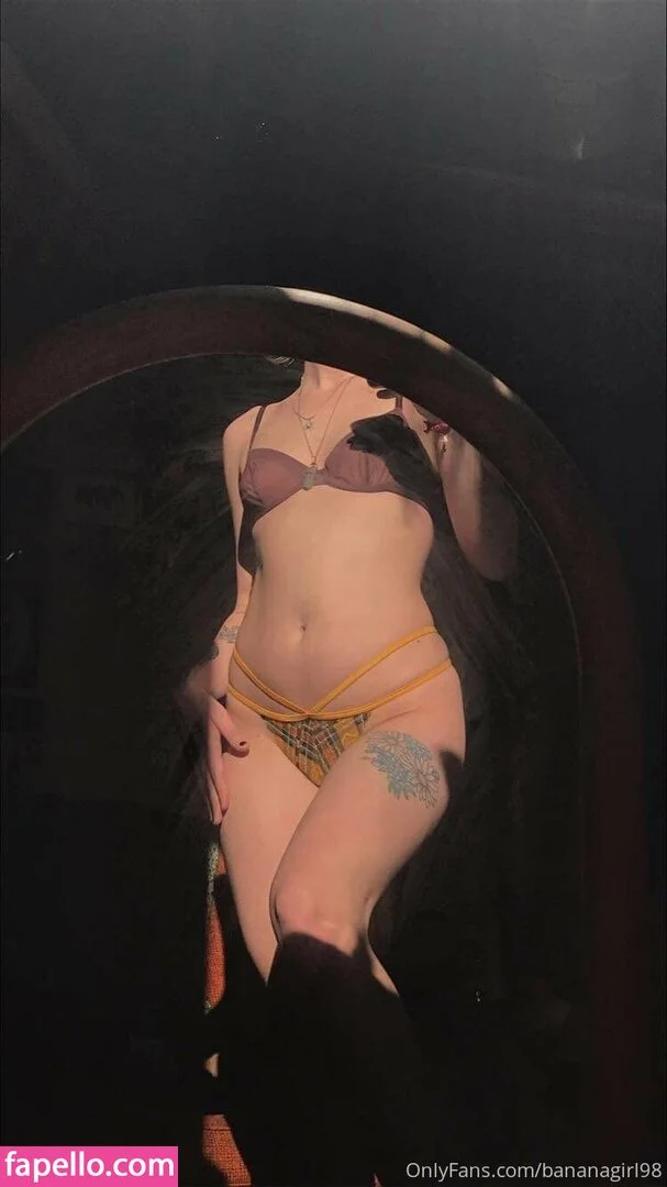 bananagirl98 Onlyfans Photo Gallery 