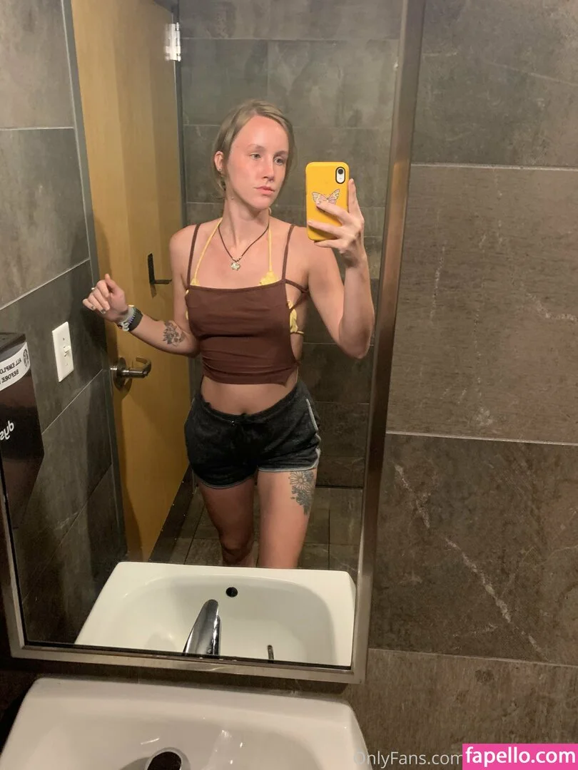 bananagirl98 Onlyfans Photo Gallery 