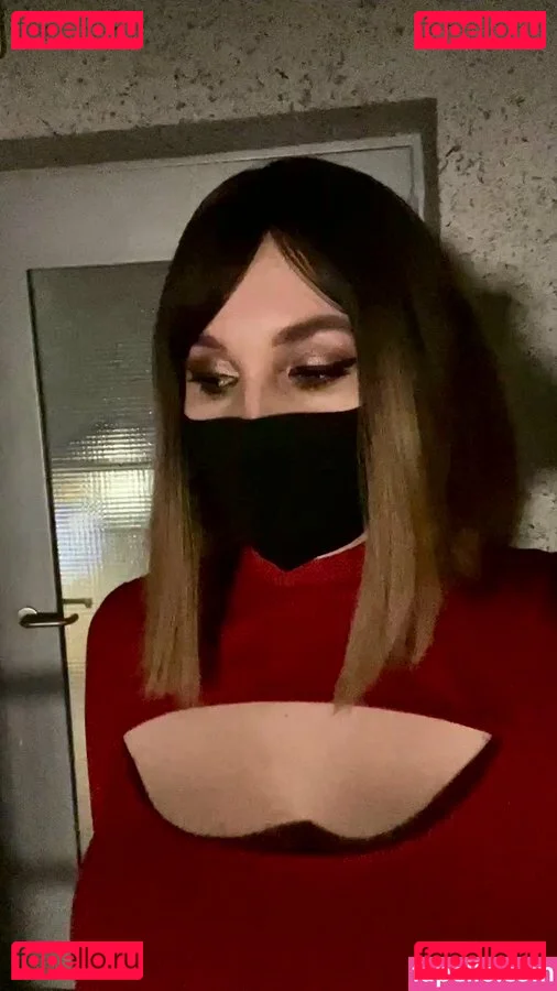 bustyfox1 Onlyfans Photo Gallery 