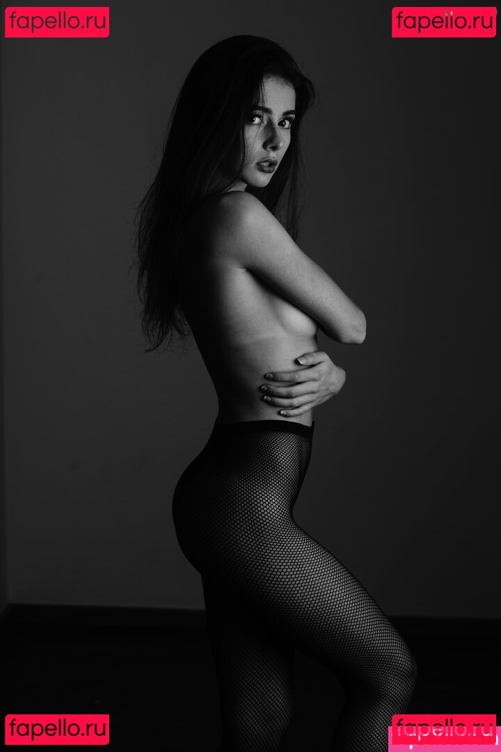 Sara Dokumaci Nude Onlyfans Photo 51