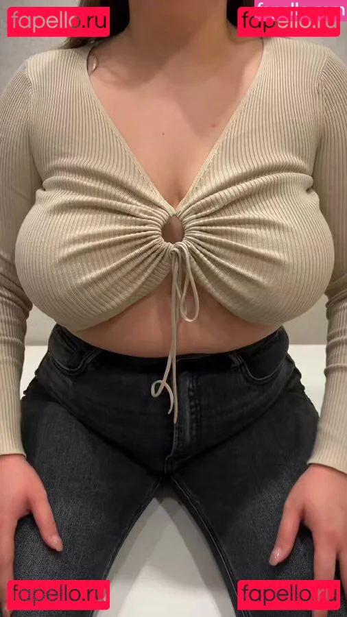 bustyfox1 Onlyfans Photo Gallery 