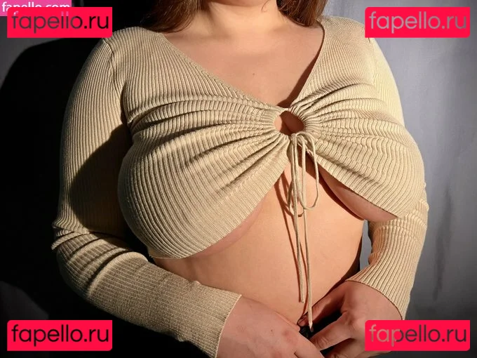 bustyfox1 Onlyfans Photo Gallery 