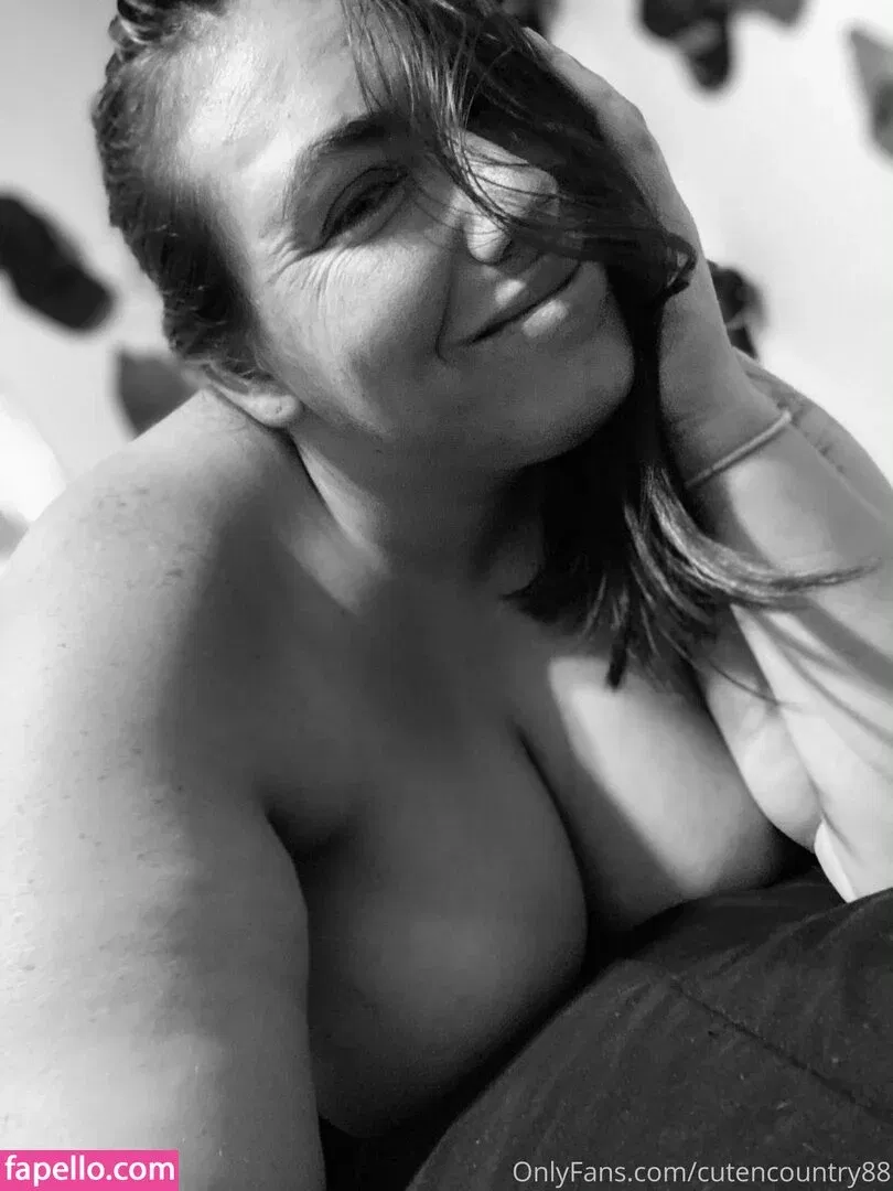 cutencountry88 Onlyfans Photo Gallery 