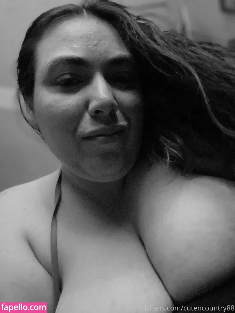 cutencountry88 Onlyfans Photo Gallery 