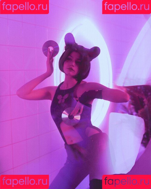 tenletters Onlyfans Photo Gallery 