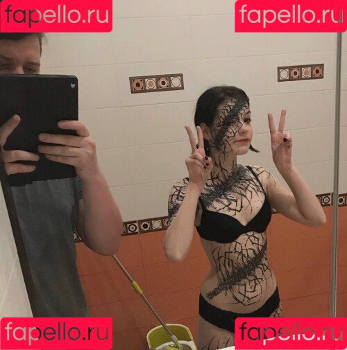 tenletters Onlyfans Photo Gallery 