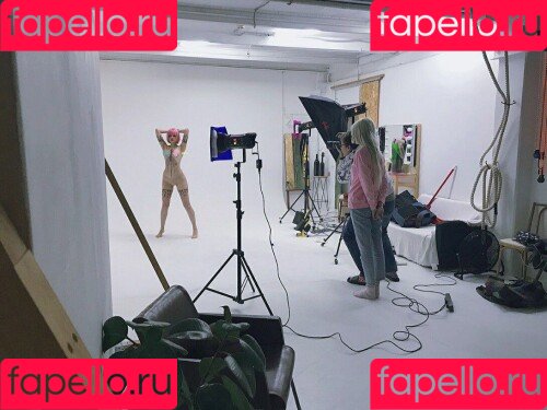 tenletters Onlyfans Photo Gallery 