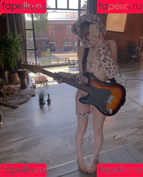 tenletters Onlyfans Photo Gallery 