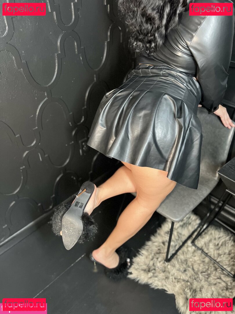 Goddess Bossy Nude Onlyfans Photo 4