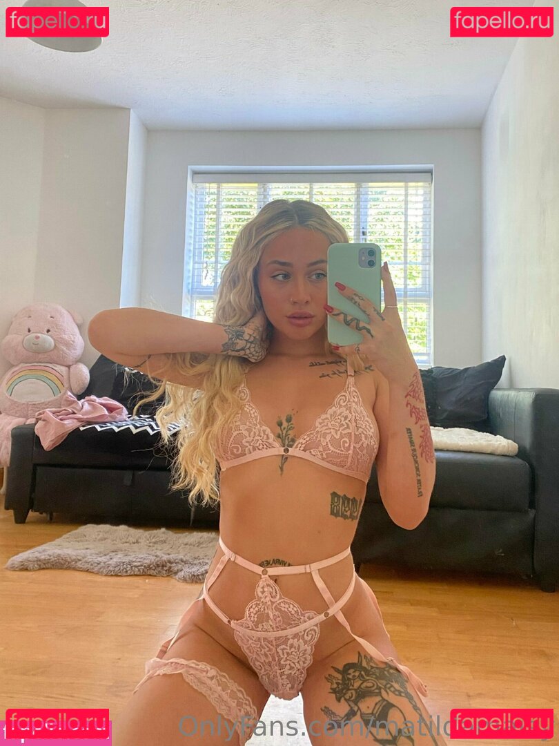 Ellie Cameron Nude Onlyfans Photo 7