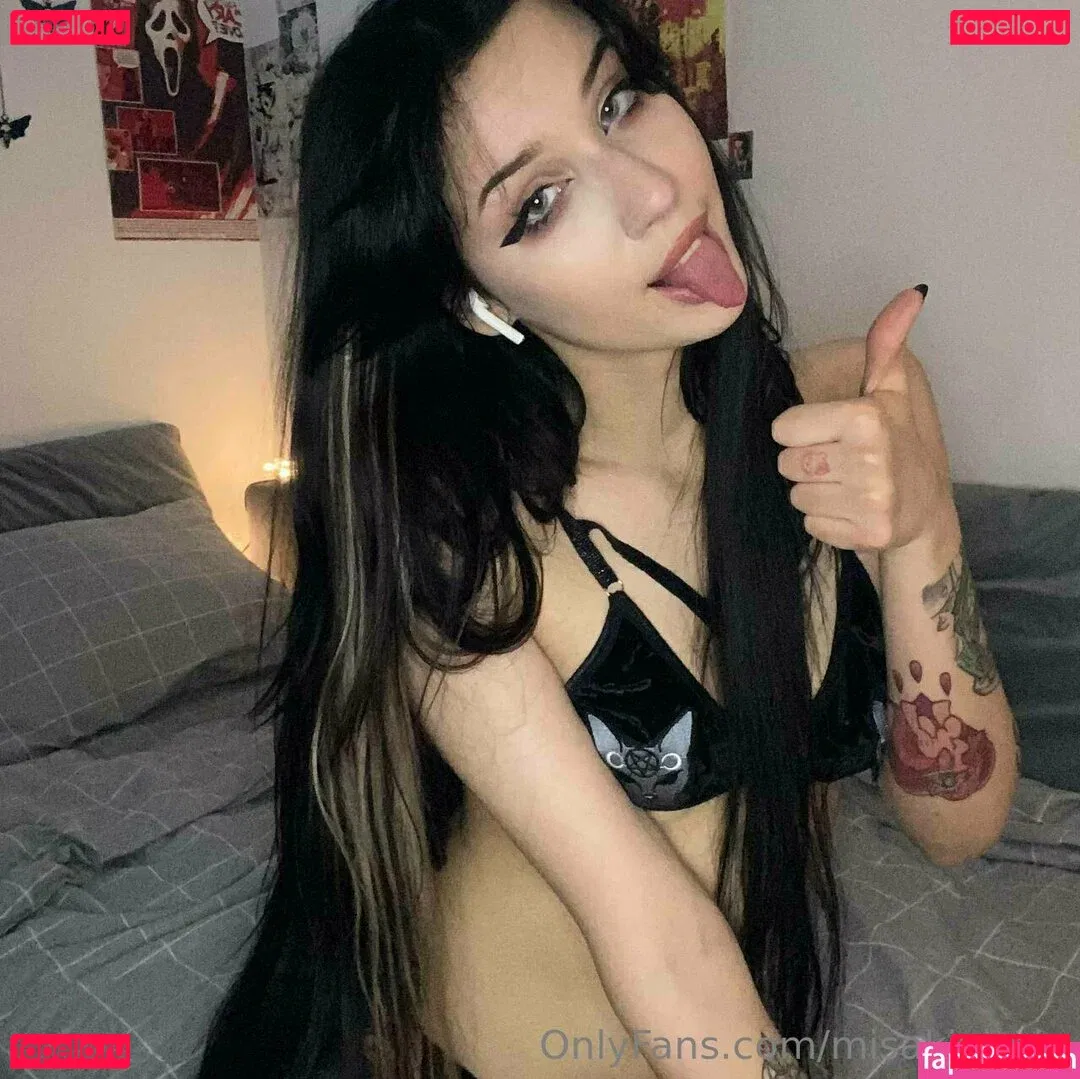 misakivirgin Onlyfans Photo Gallery 
