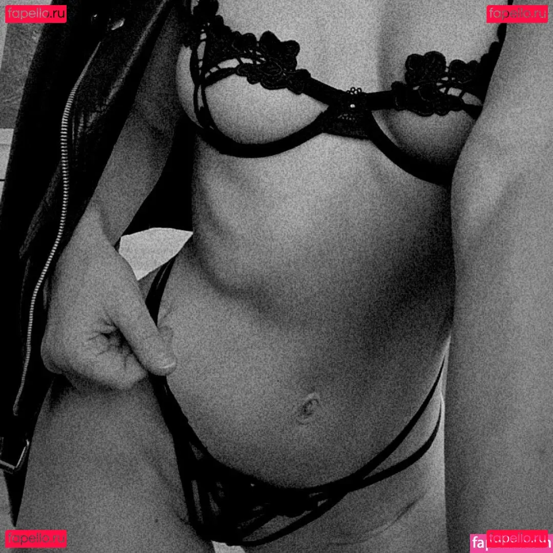 Lauren Bonner Onlyfans Photo Gallery 