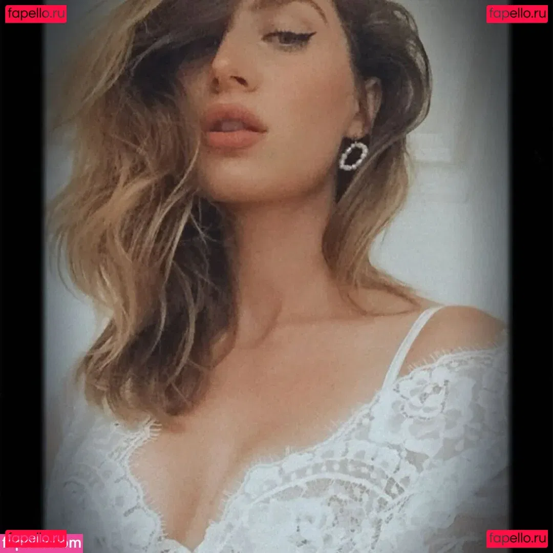 Lauren Bonner Onlyfans Photo Gallery 